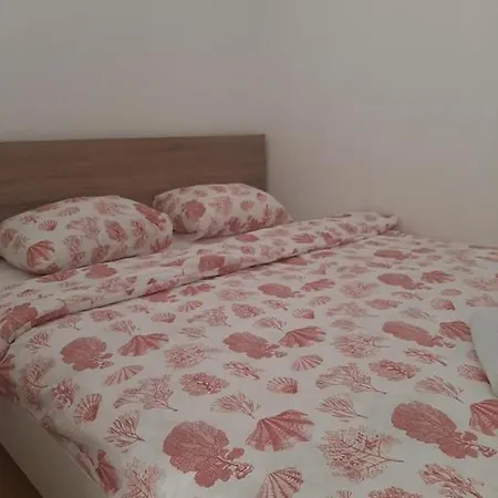 Lamela Apartment *